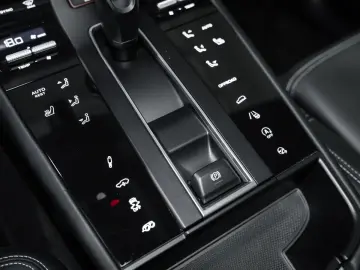 Macan S / Burmester Surround-Soundsystem