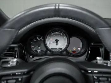 Macan S / Burmester Surround-Soundsystem
