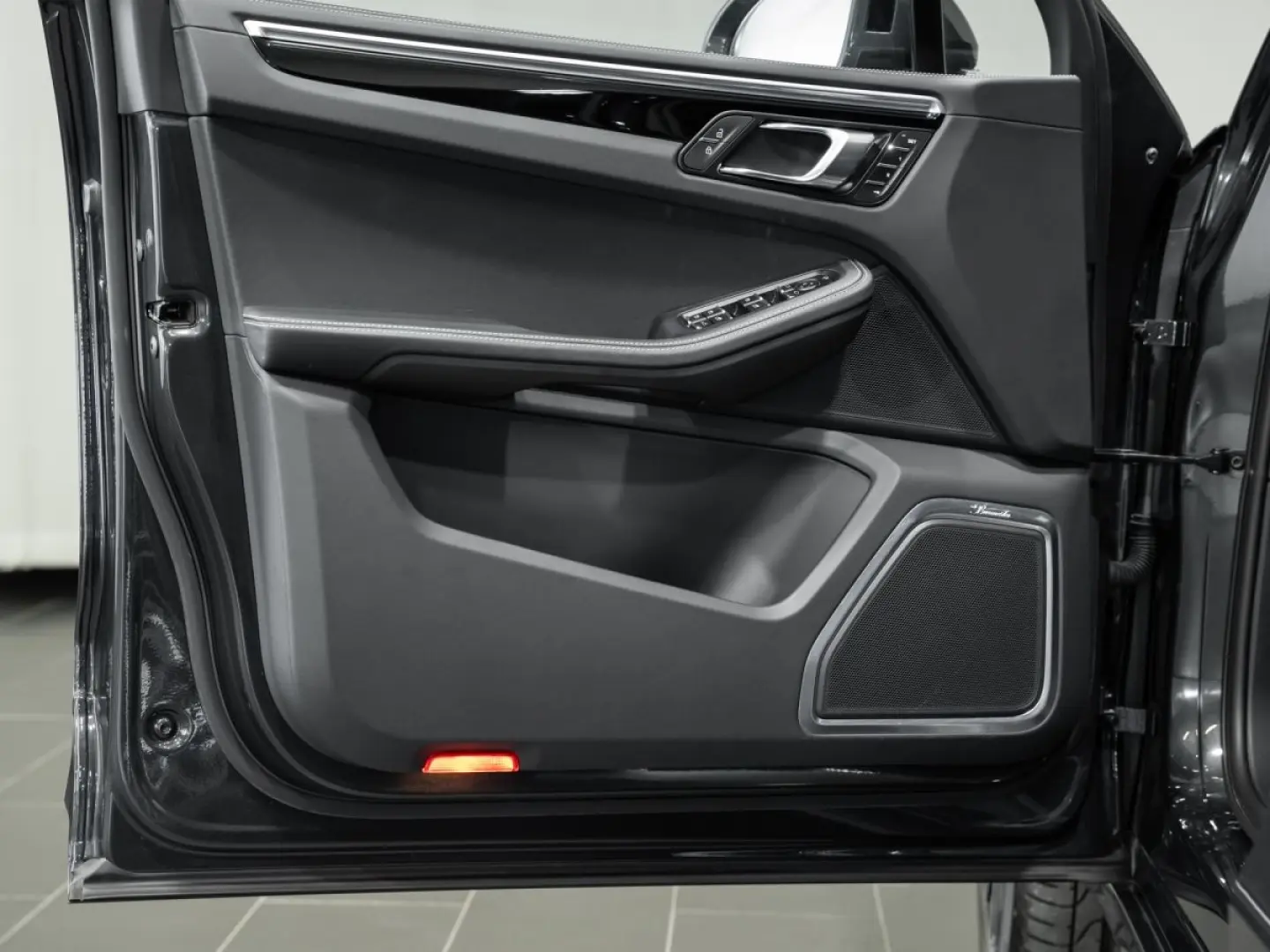 Macan S / Burmester Surround-Soundsystem