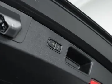 Macan S / Burmester Surround-Soundsystem