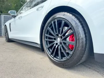 PANAMERA GTS*SPORT-DESIGN*SOFTCLOSE*SPORT-ABGAS*