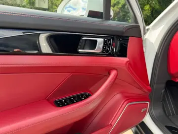 PANAMERA GTS*SPORT-DESIGN*SOFTCLOSE*SPORT-ABGAS*