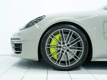 Panamera Turbo S E-Hybrid Sport Turismo