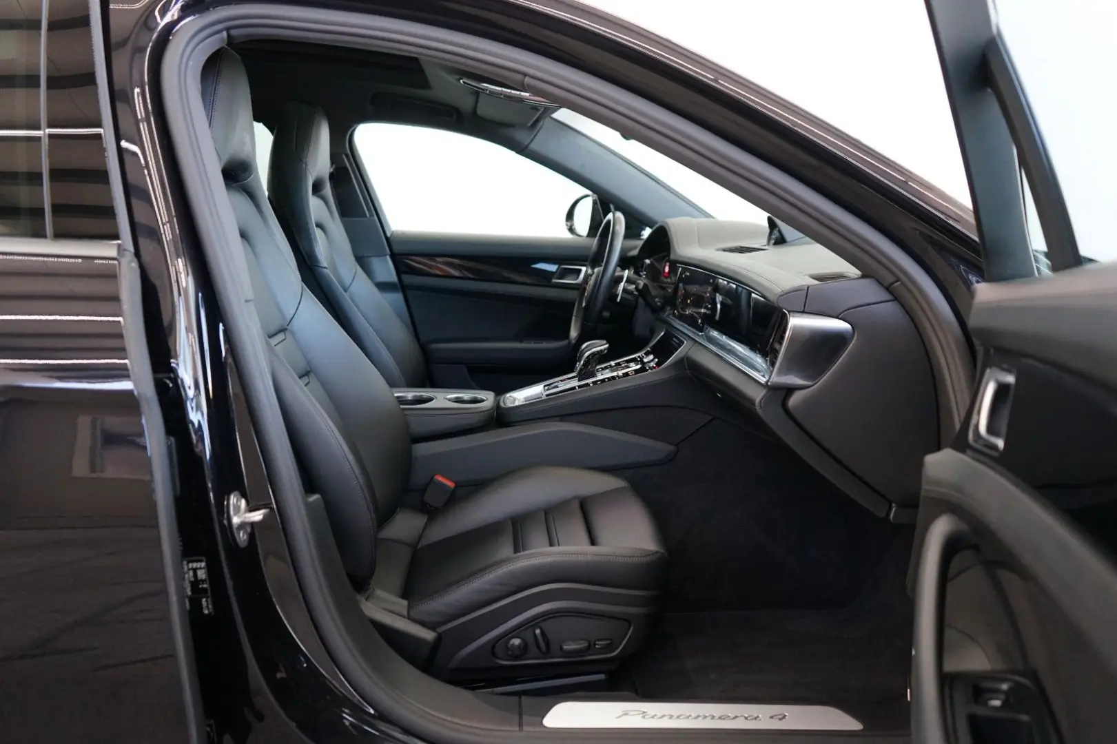Panamera 4 E-Hybrid*SportDesign/PANO/HeadUp/360°