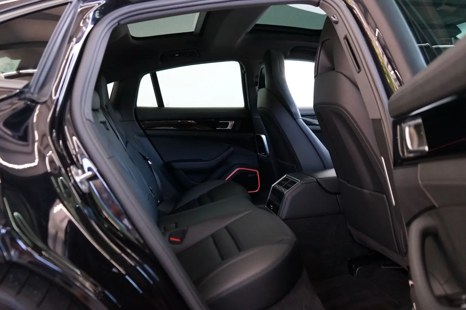 Panamera 4 E-Hybrid*SportDesign/PANO/HeadUp/360°