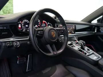 Panamera 4 E-Hybrid*SportDesign/PANO/HeadUp/360°