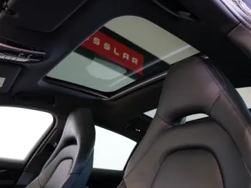 Panamera 4 E-Hybrid*SportDesign/PANO/HeadUp/360°