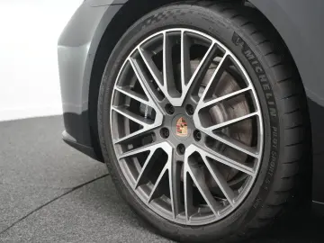 Panamera 4 E-Hybrid