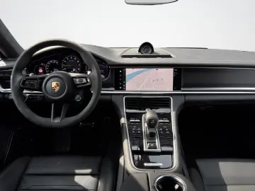 Panamera 4S E-Hybrid Sport Turismo | InnoDrive |