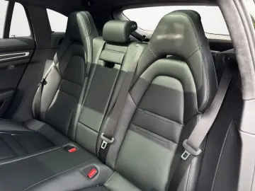 Panamera 4S E-Hybrid Sport Turismo | InnoDrive |