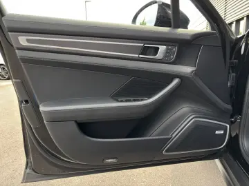 Panamera 4S E-Hybrid Sport Turismo | InnoDrive |