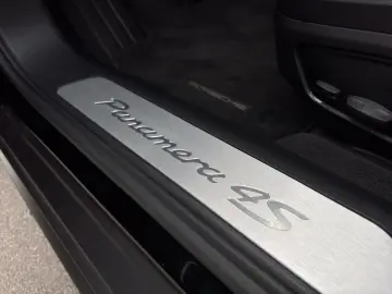 Panamera 4S E-Hybrid Sport Turismo | InnoDrive |