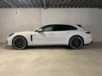 Panamera 4S E-Hybrid Sport Turismo | Head-Up |