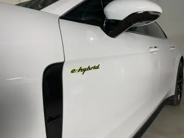 Panamera 4S E-Hybrid Sport Turismo | Head-Up |