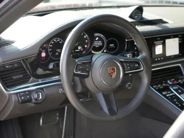 Panamera 4 E-Hybrid LED Luftfederung InnoDrive H