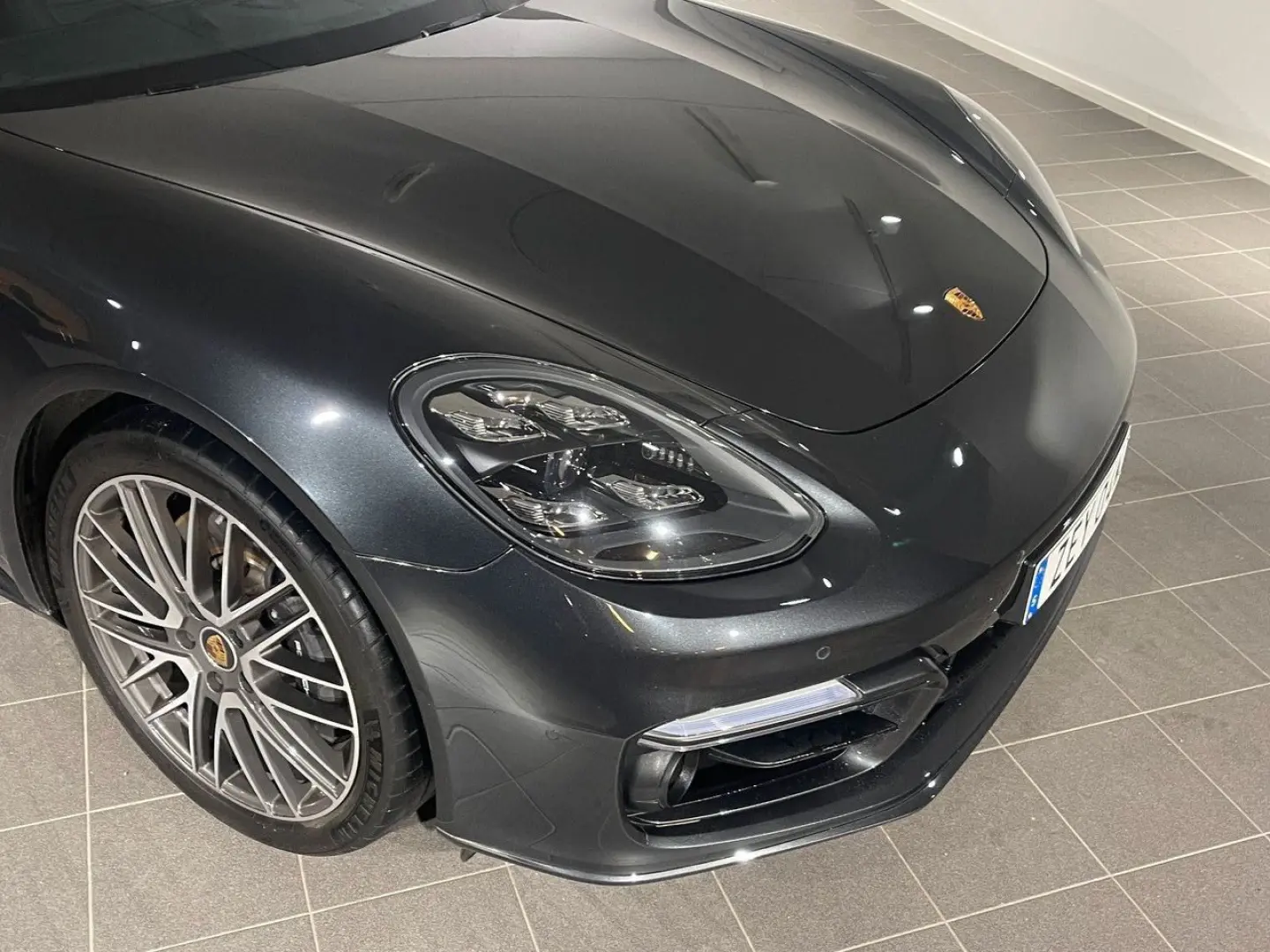 Panamera Sport Turismo 4 E-Hybrid Platinum Edit