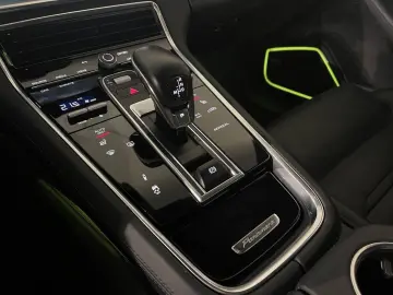 Panamera Sport Turismo 4 E-Hybrid Platinum Edit