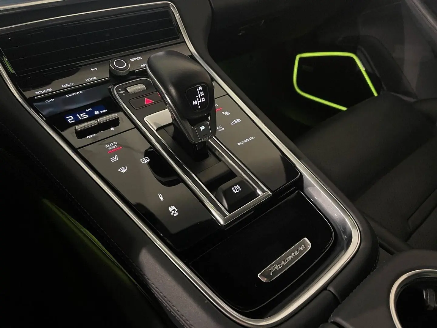 Panamera Sport Turismo 4 E-Hybrid Platinum Edit