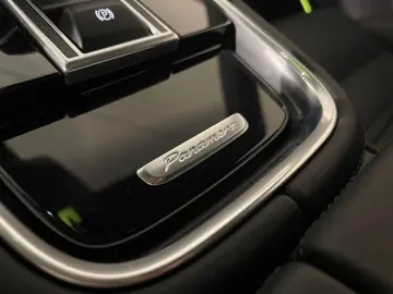 Panamera Sport Turismo 4 E-Hybrid Platinum Edit