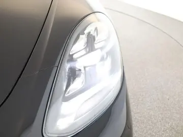 Panamera 4 Platinum Edition 4+1 Sportabgas 21