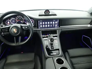 Panamera 4 Platinum Edition 4+1 Sportabgas 21