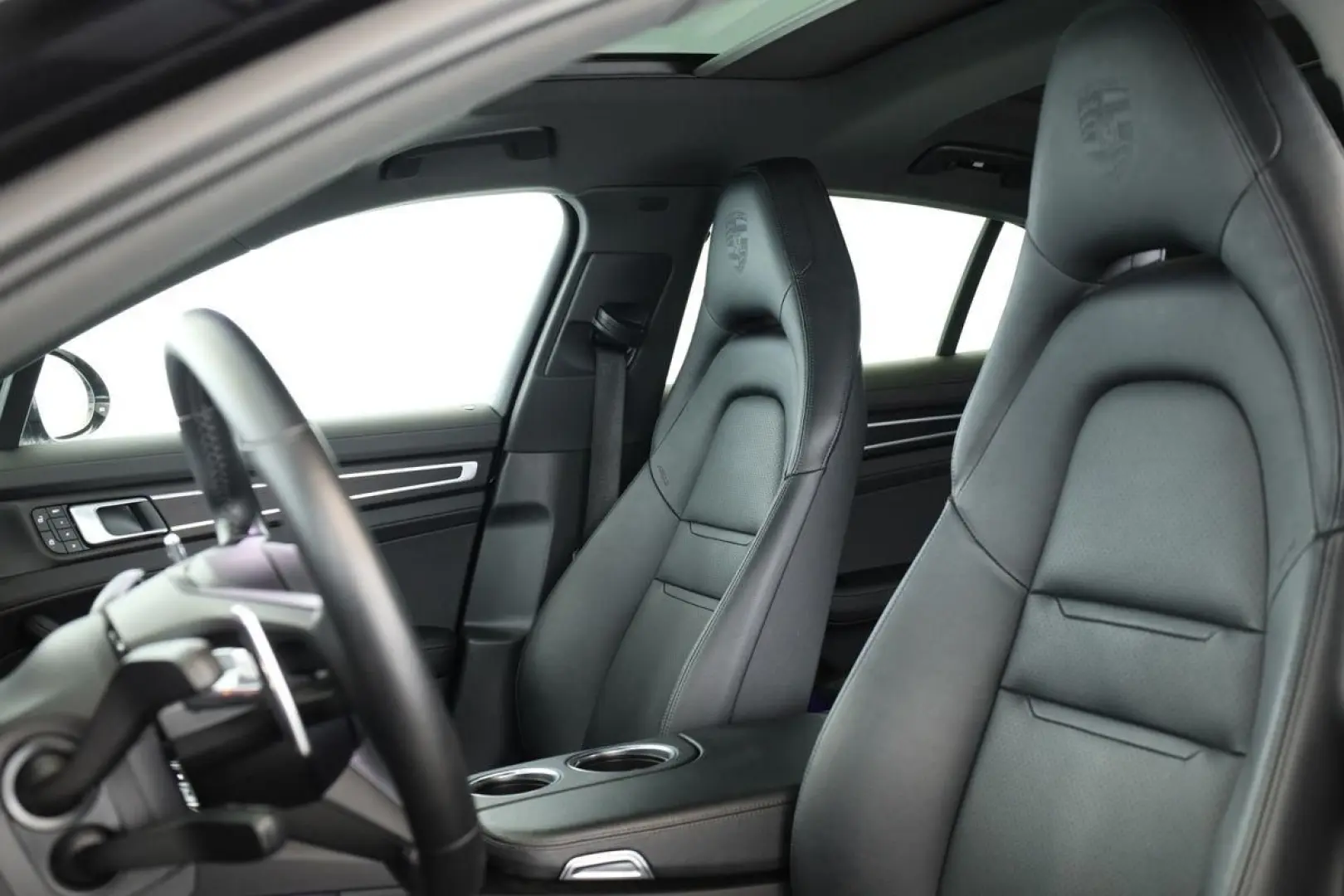 Panamera 4 Platinum Edition 4+1 Sportabgas 21