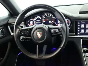 Panamera 4 Platinum Edition 4+1 Sportabgas 21