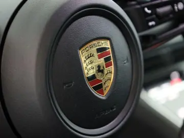 Panamera 4 Platinum Edition 4+1 Sportabgas 21