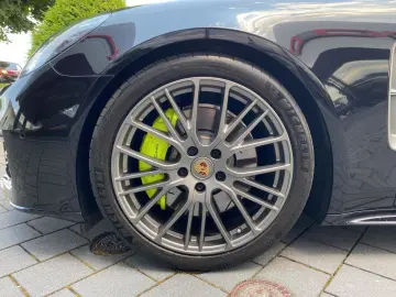 Panamera 4 E-Hybrid Sport Turismo Platinum Ed. |