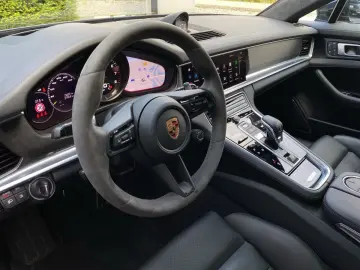 Panamera 4 E-Hybrid Sport Turismo Platinum Ed. |