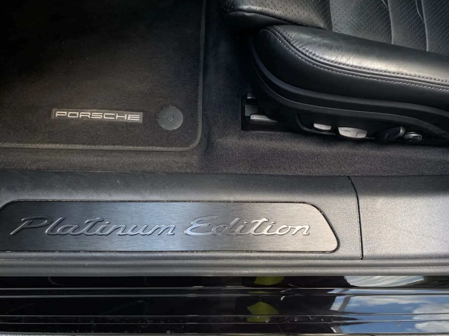 Panamera 4 E-Hybrid Sport Turismo Platinum Ed. |