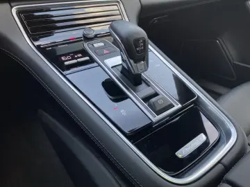 Panamera 4 E-Hybrid Sport Turismo Platinum Ed. |