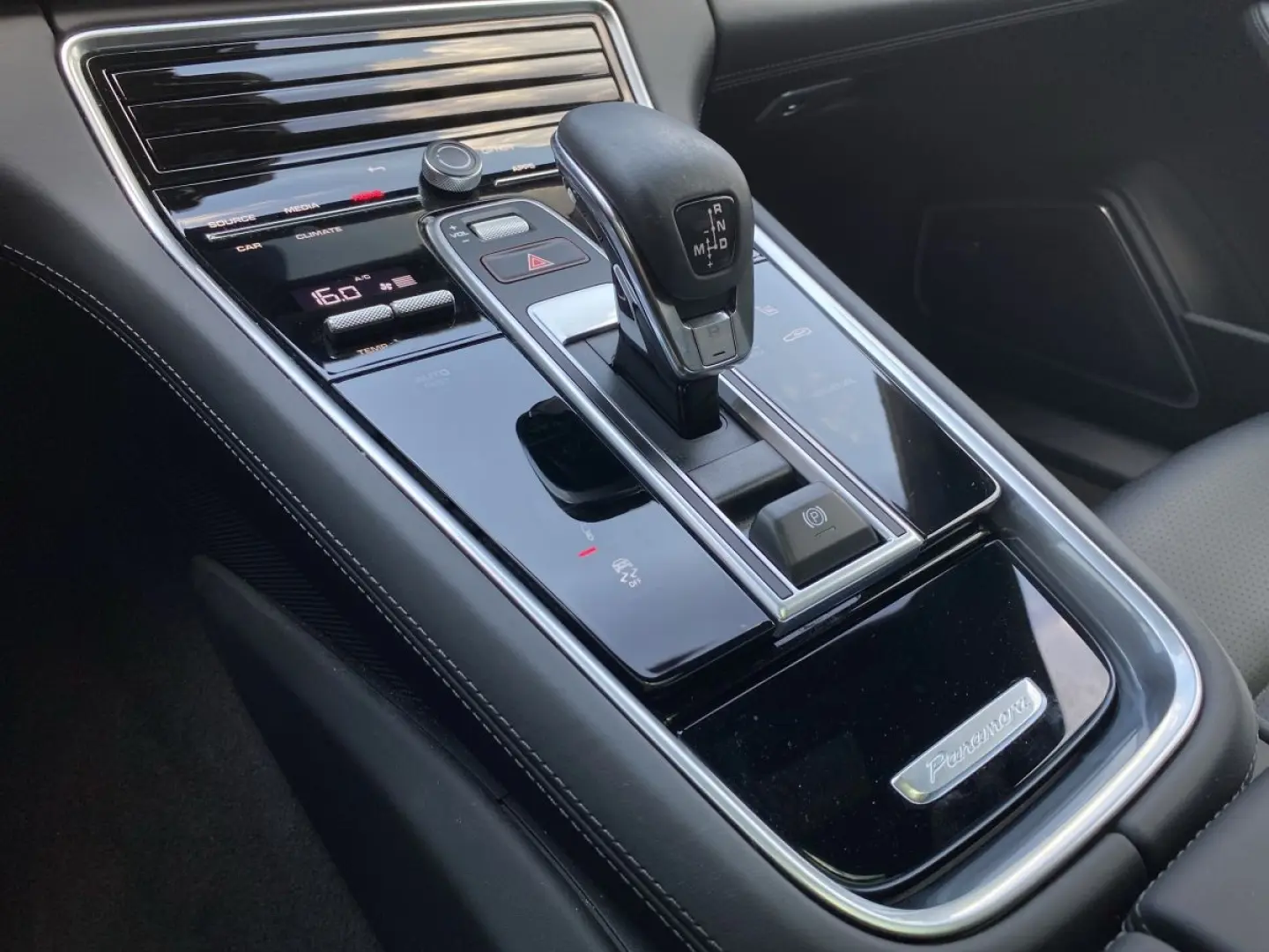 Panamera 4 E-Hybrid Sport Turismo Platinum Ed. |