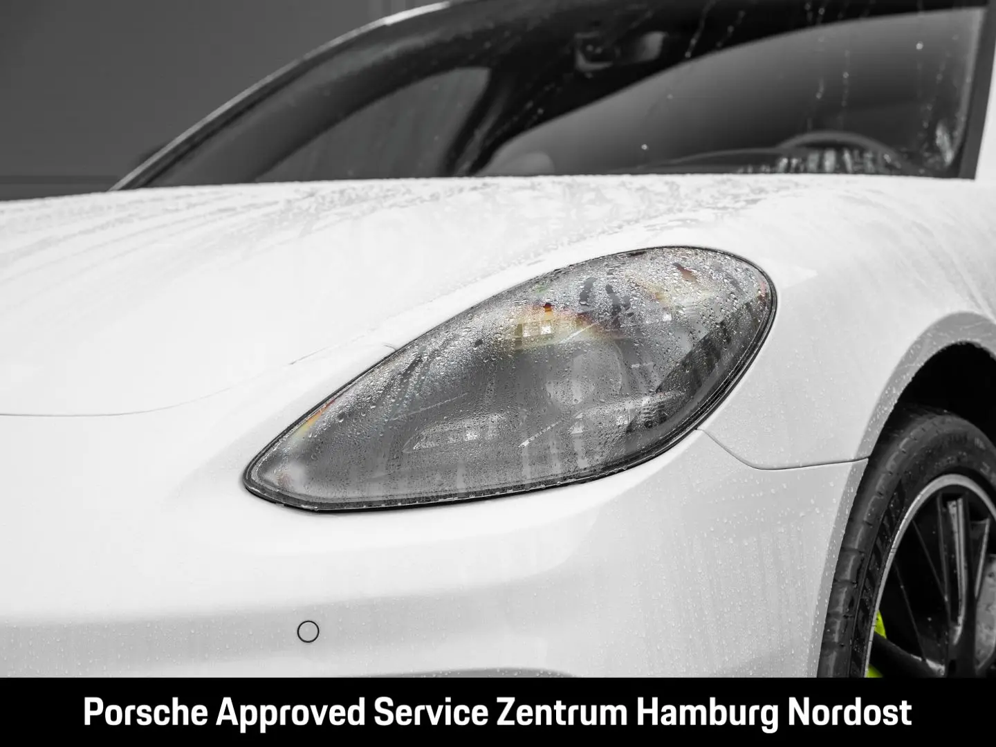 Panamera 4S E-Hybrid Sport Turismo Sportabgasan.