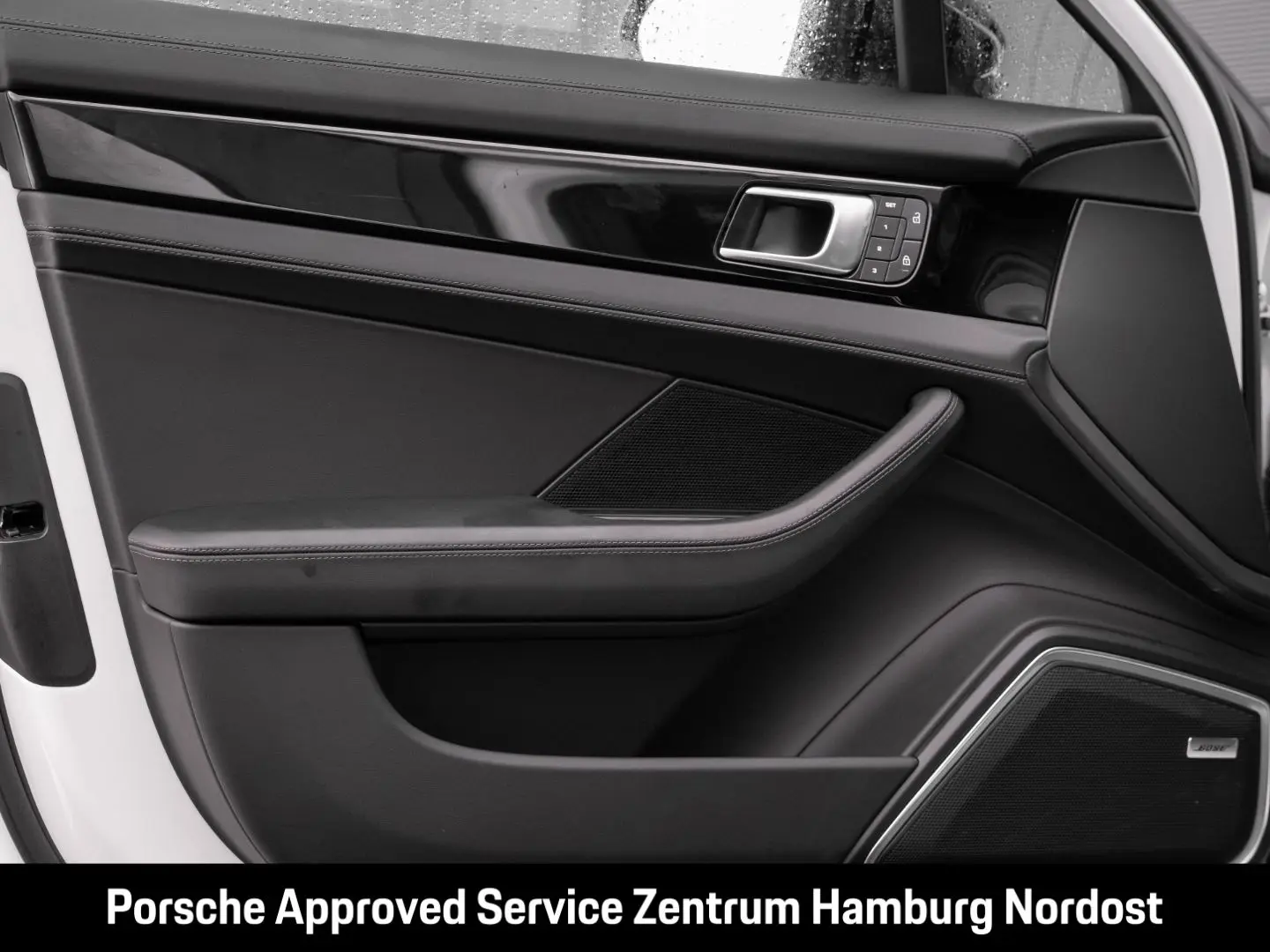 Panamera 4S E-Hybrid Sport Turismo Sportabgasan.