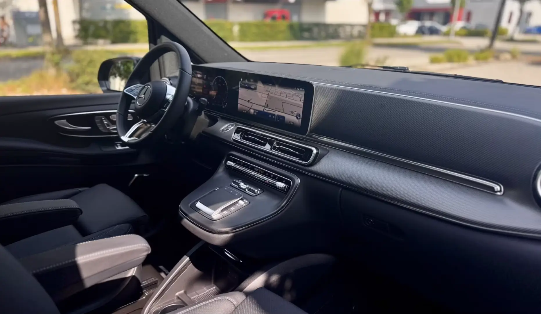 Mercedes-Benz V 300d AMG/ 8 Locuri/ Dispo din 12 Oct