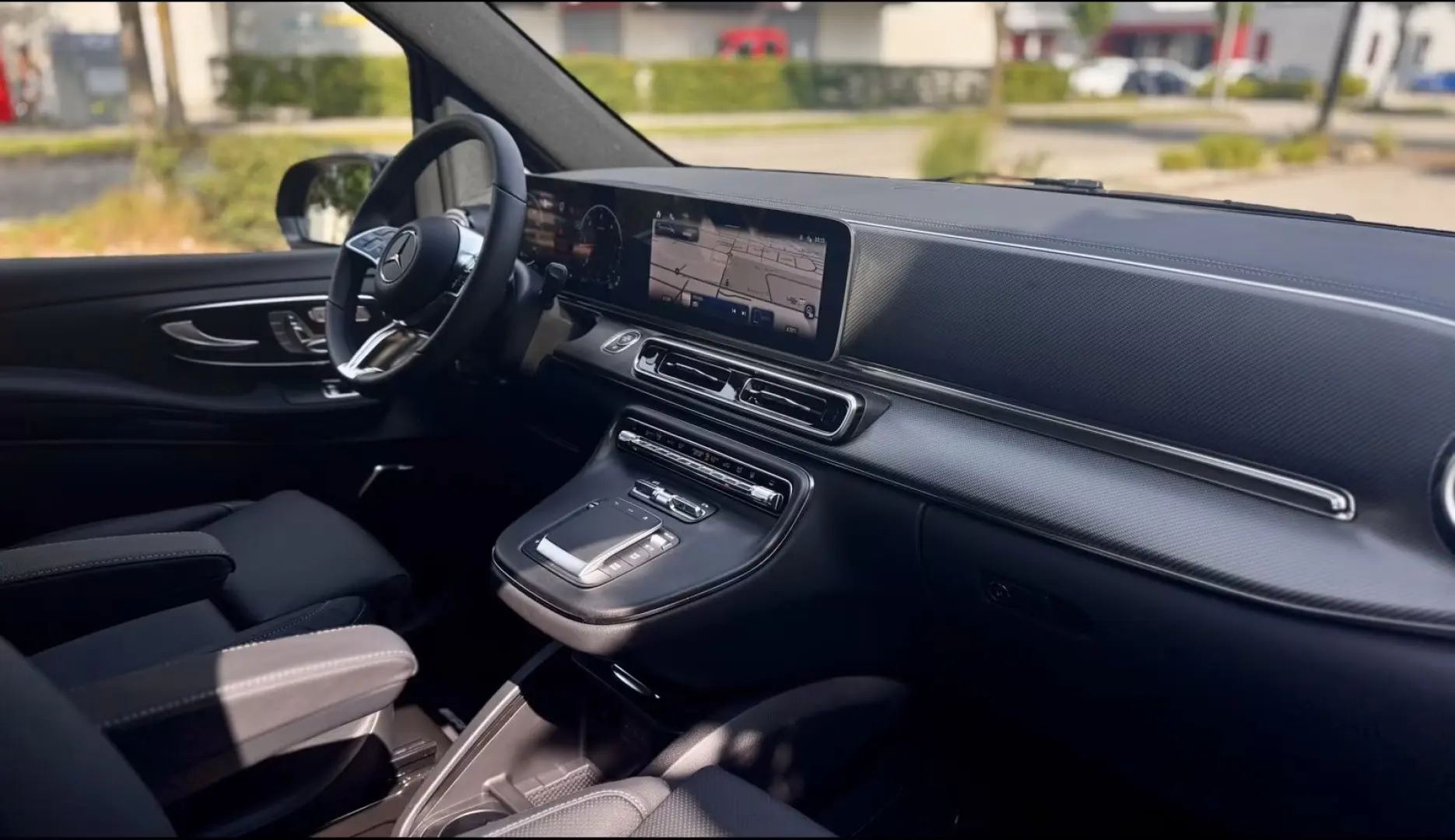 Mercedes-Benz V 300d AMG/ 8 Locuri/ Dispo din 12 Oct
