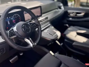 Mercedes-Benz V 300d AMG/ 8 Locuri/ Dispo din 12 Oct