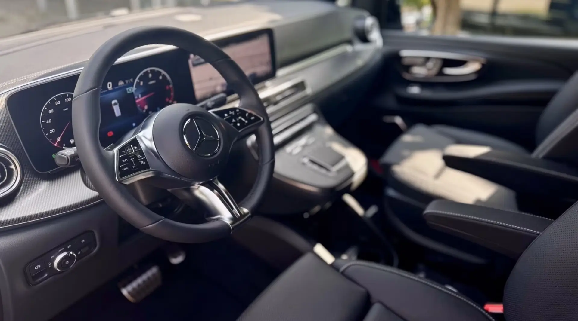 Mercedes-Benz V 300d AMG/ 8 Locuri/ Dispo din 12 Oct