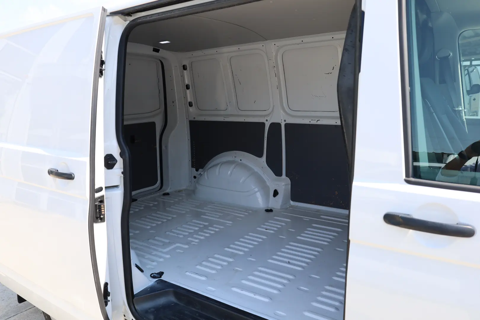 Volkswagen Transporter L1H1 2.0 110 CP