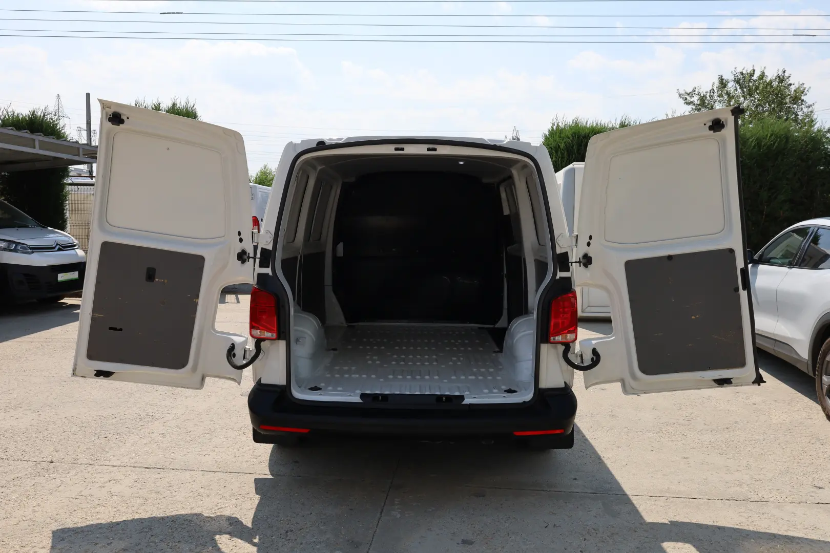 Volkswagen Transporter L1H1 2.0 110 CP
