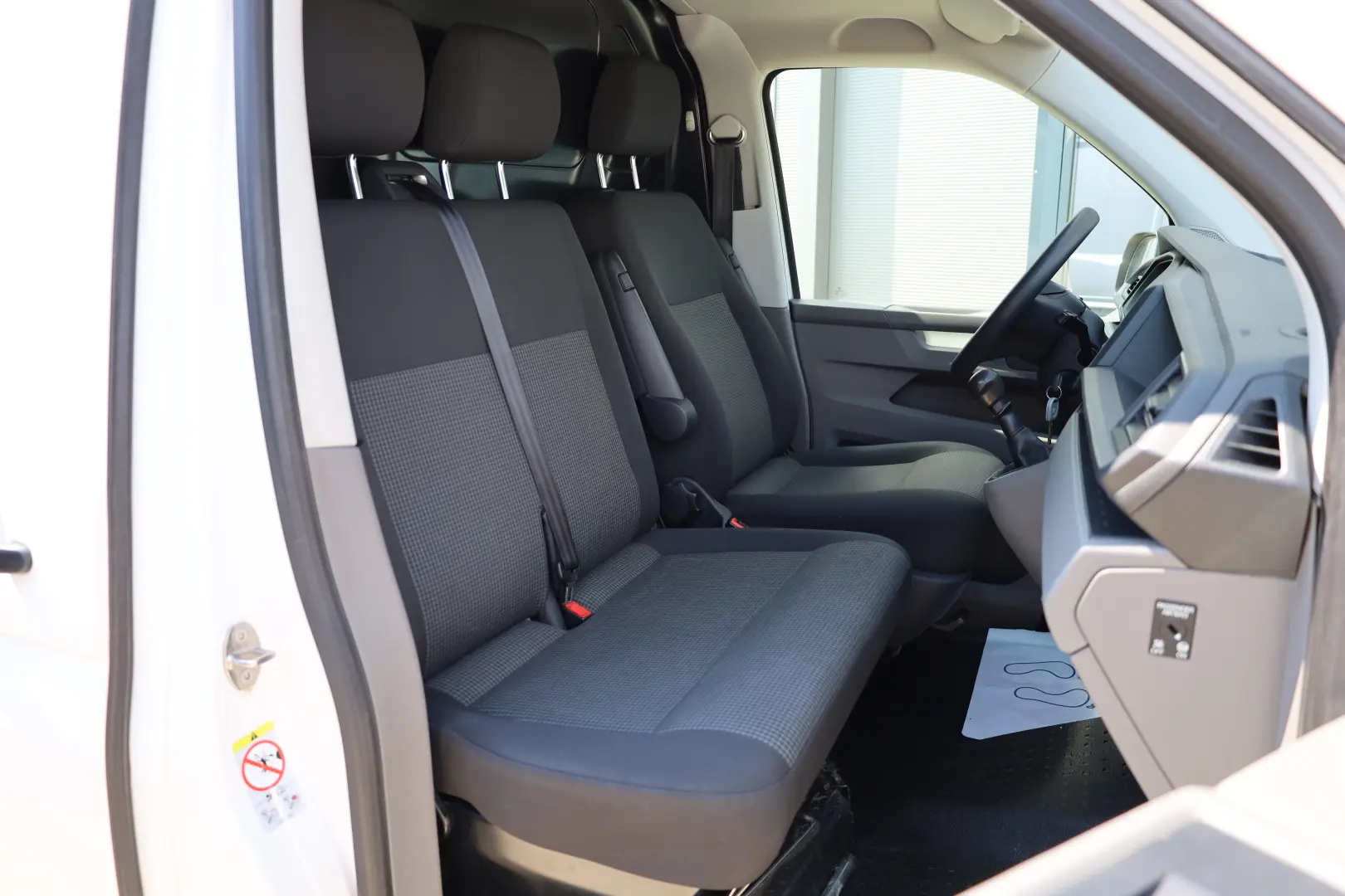 Volkswagen Transporter L1H1 2.0 110 CP