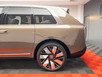 Rolls Royce Cullinan Facelift 2025