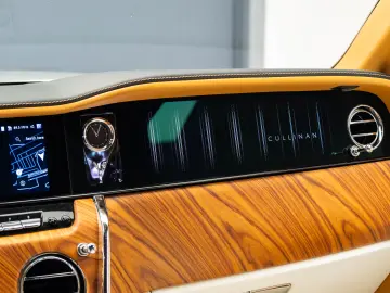 Rolls Royce Cullinan Facelift 2025