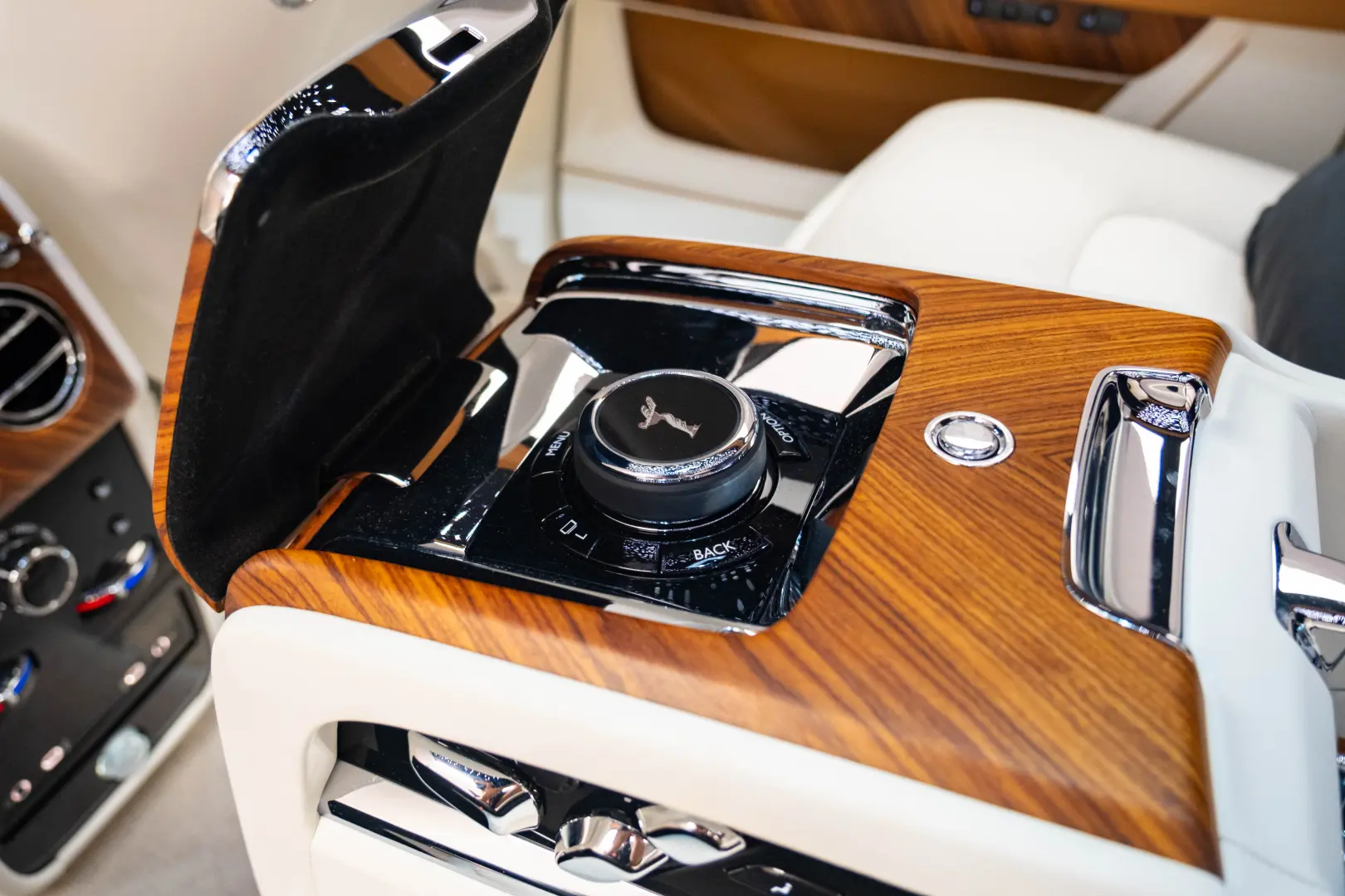 Rolls Royce Cullinan Facelift 2025