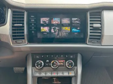 Kodiaq 2.0 TDI DSG Tour Matrix 4xSHZ ACC AHK