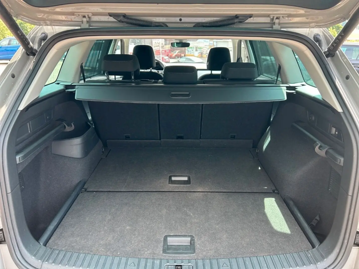 Kodiaq 2.0 TDI DSG Tour Matrix 4xSHZ ACC AHK