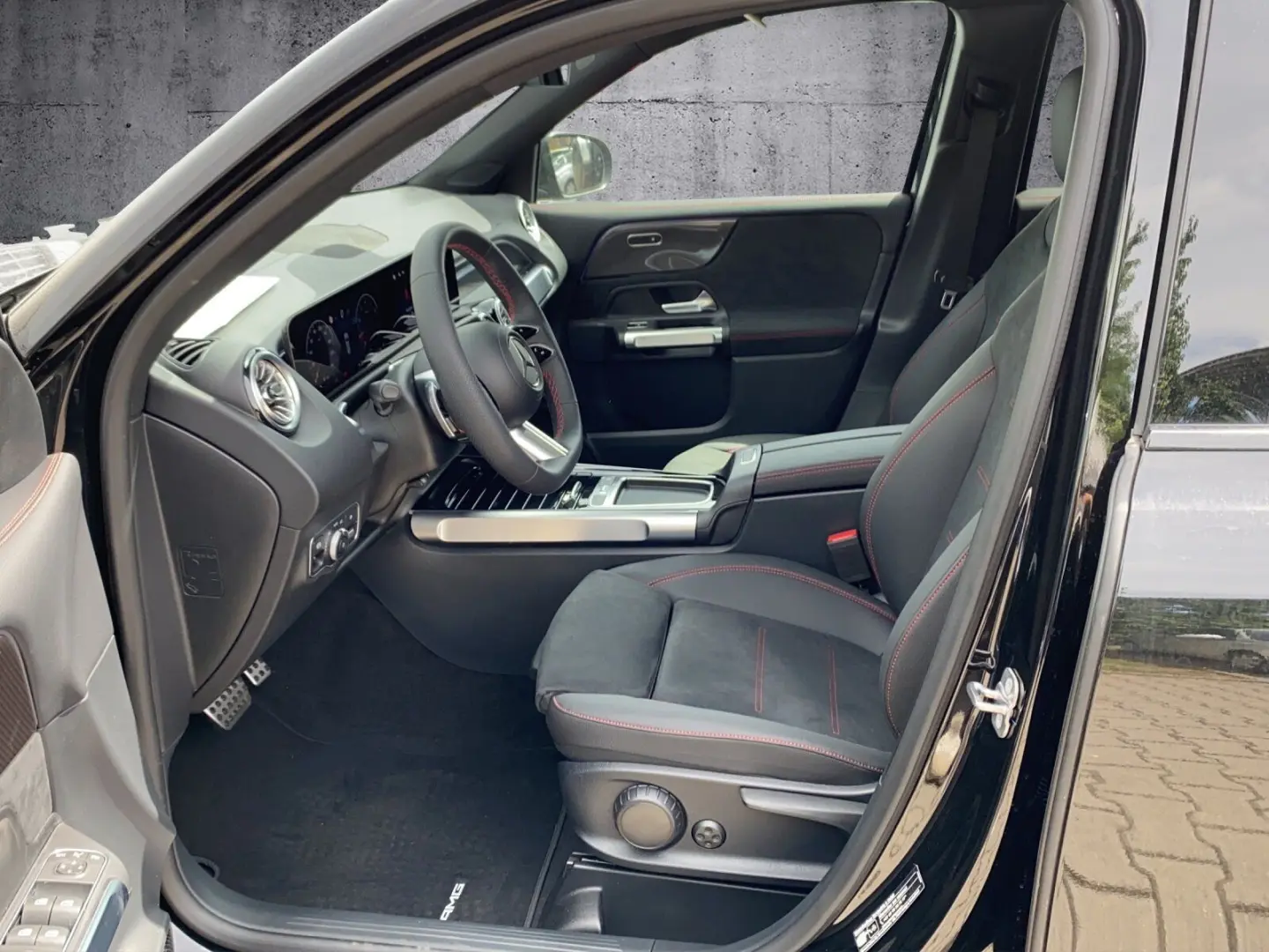 GLB 250 4M AMG+NIGHT+360°+DISTRO+PANO+AHK+SOUND