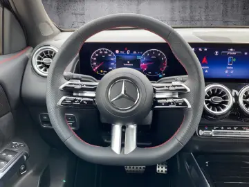 GLB 250 4M AMG+NIGHT+360°+DISTRO+PANO+AHK+SOUND