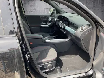 GLB 250 4M AMG+NIGHT+360°+DISTRO+PANO+AHK+SOUND